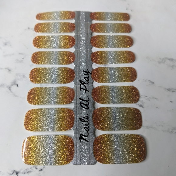 5 for $15 Nail Wraps- Sun Rays Fade - Picture 3 of 7